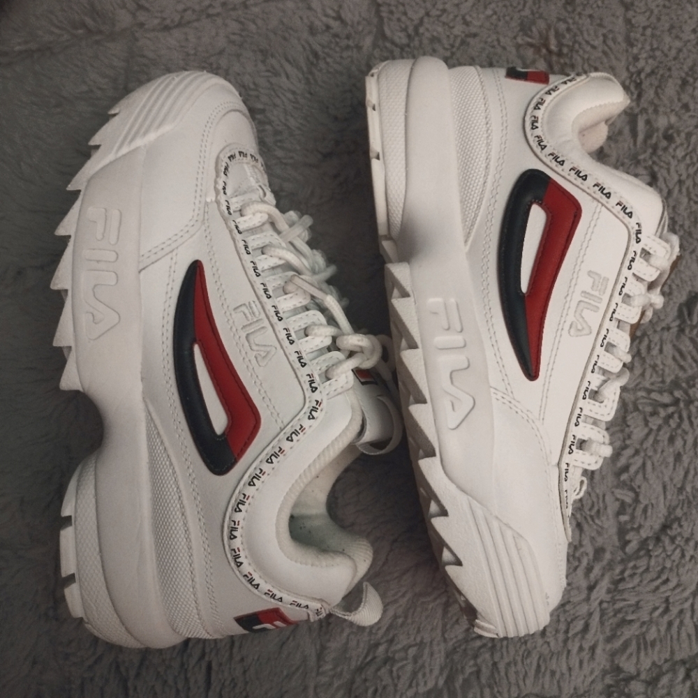Women's FILA Sneaker Size 6